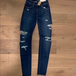 American Eagle Hi-Rise Ripped Jeggings
